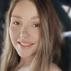 Meet your Posher, Catherine